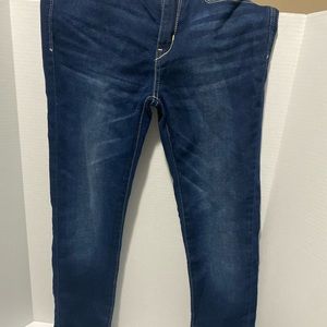 Juniors jeans size 7 brand new never worn